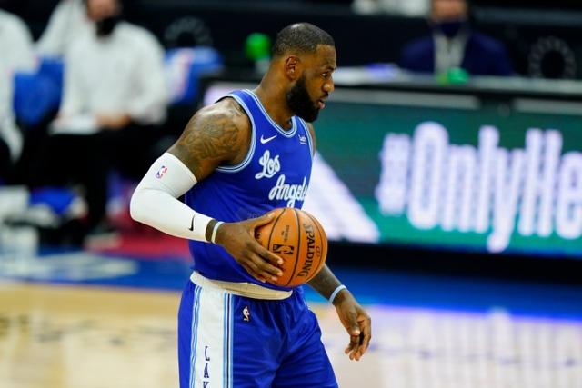 余嘉豪18分王哲林13分10篮板 浙江力克上海