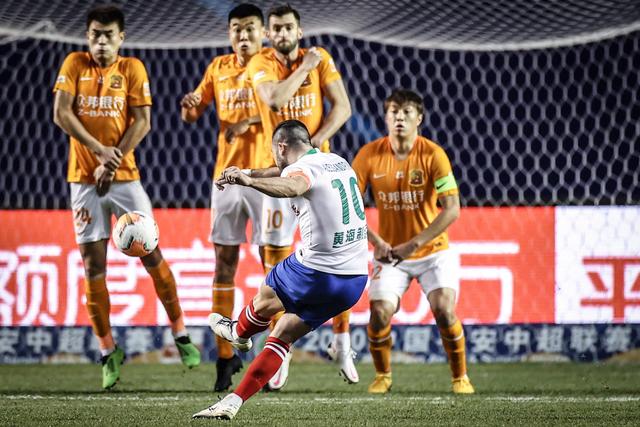 马卡电台：皇马想用1000到1200万欧签下拉波尔特